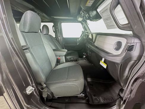 New 2026 Jeep Wrangler Unlimited Sahara image 31