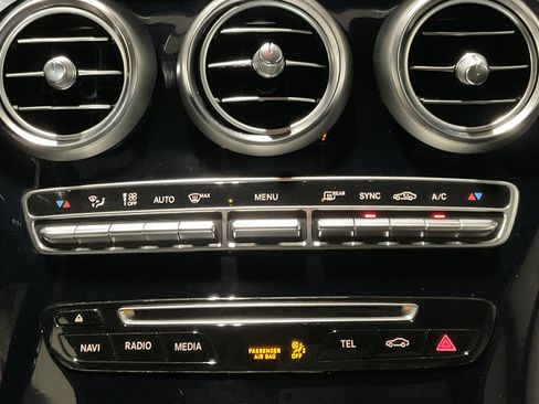 Used 2018 Mercedes-Benz C 300 4MATIC Cabriolet image 18