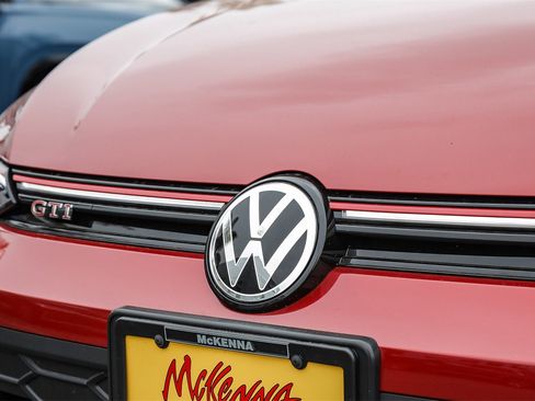 New 2025 Volkswagen GTI SE image 3