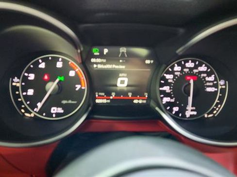 Used 2018 Alfa Romeo Stelvio Ti image 14