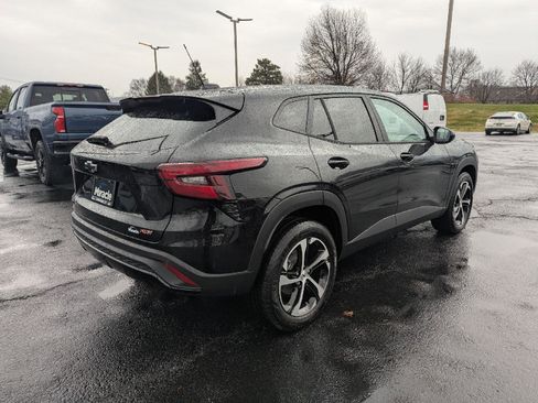 New 2026 Chevrolet Trax RS w/ Sunroof Package image 10