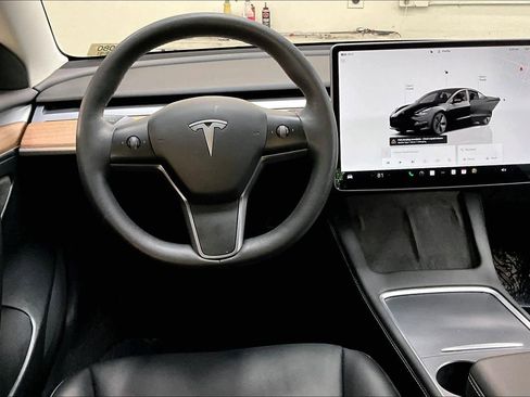 Used 2022 Tesla Model 3 image 8