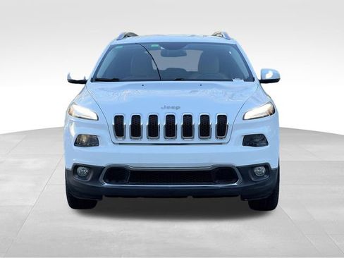 Used 2017 Jeep Cherokee Limited image 8