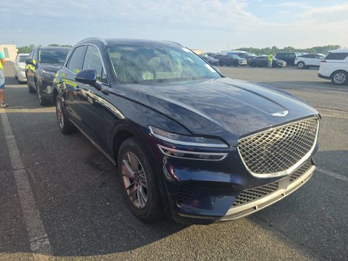 Used 2022 Genesis GV70 2.5T AWD/4WD image 4