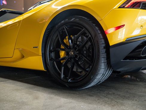 Used 2017 Lamborghini Huracan LP 610-4 AWD/4WD image 18