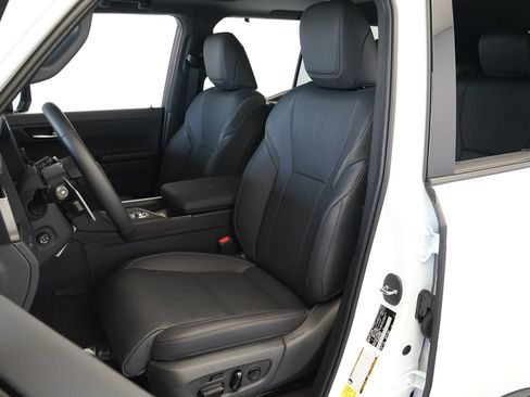 Used 2026 Lexus GX 550 w/ Accessory Package (CT) AWD/4WD image 8