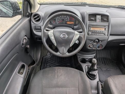 Used 2015 Nissan Versa S FWD image 15