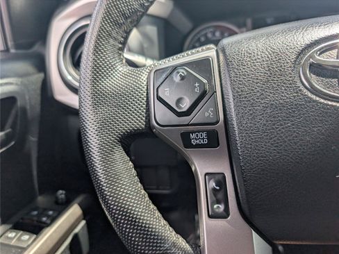Used 2022 Toyota Tacoma SR5 RWD image 21