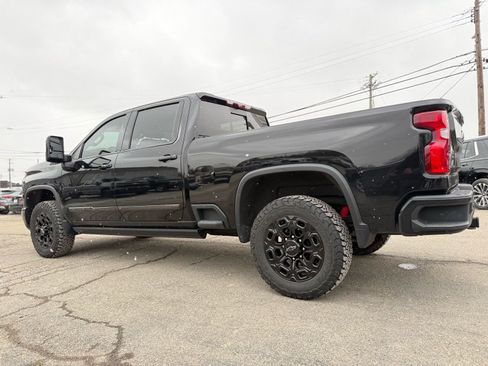 Used 2024 Chevrolet Silverado 2500 High Country w/ Midnight Edition image 7