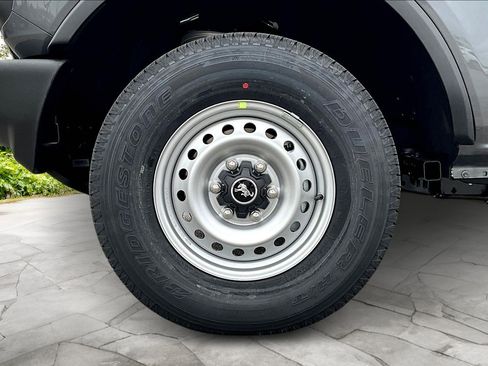 New 2025 Ford Bronco 4-Door image 11