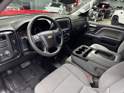 Used 2018 Chevrolet Silverado 1500 Custom w/ Custom Value Package AWD/4WD image 31