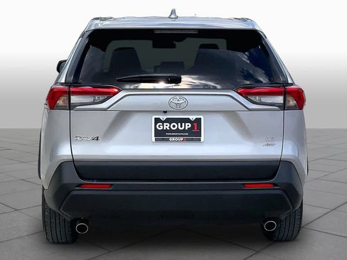 Used 2024 Toyota RAV4 LE AWD/4WD image 5