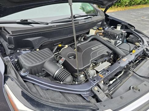 Used 2019 Chevrolet Equinox Premier FWD image 25