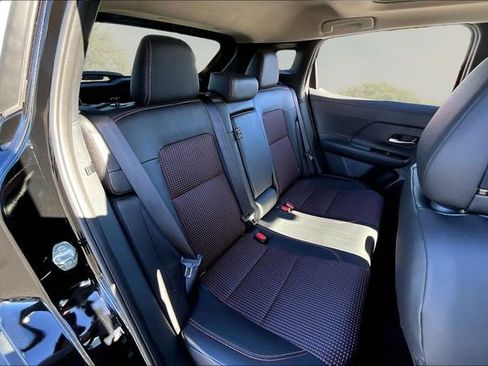 New 2026 Nissan Kicks SR FWD image 9