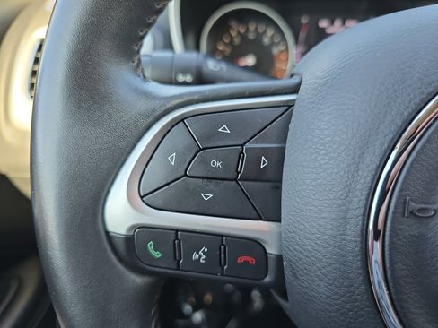 Used 2018 Jeep Compass Latitude w/ Safe & Security Group image 17