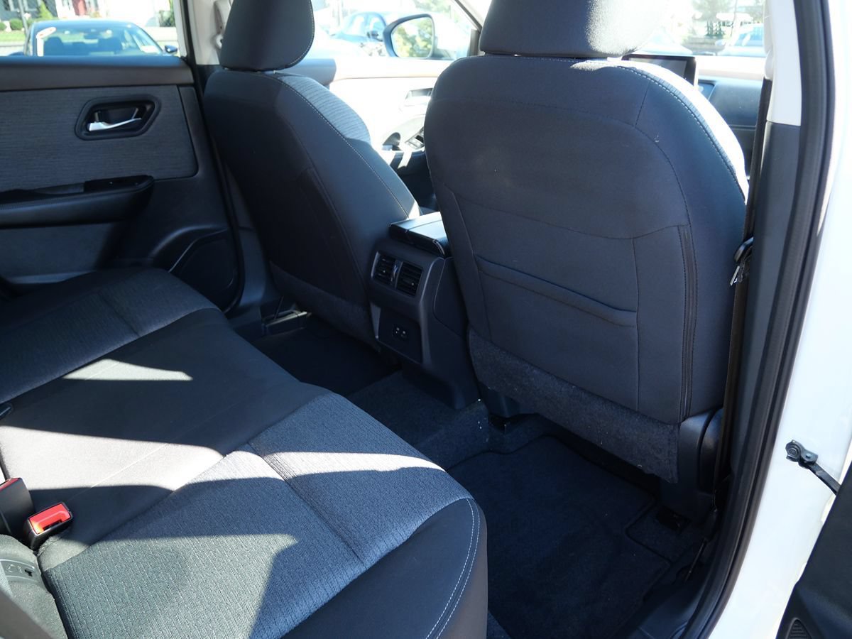 Used 2023 Nissan Rogue SV AWD/4WD image 26