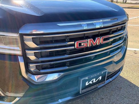 Used 2022 GMC Acadia AT4 w/ Technology Package image 33