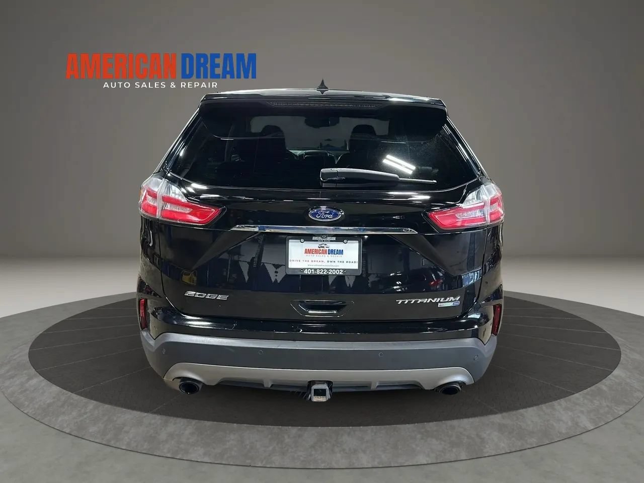 Used 2019 Ford Edge Titanium w/ Cold Weather Package AWD/4WD image 4