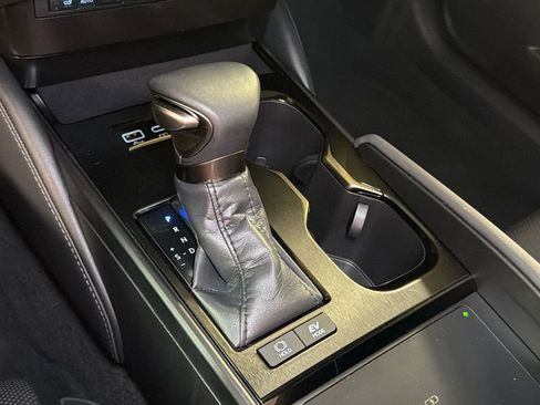 Used 2023 Lexus ES 300h Ultra Luxury w/ Accessory Package (Z2) image 30