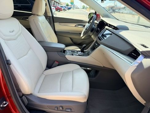Used 2022 Cadillac XT5 Premium Luxury AWD/4WD image 21