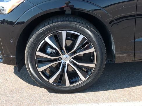 Certified 2024 Volvo XC60 B5 Plus w/ Climate Package AWD/4WD image 13