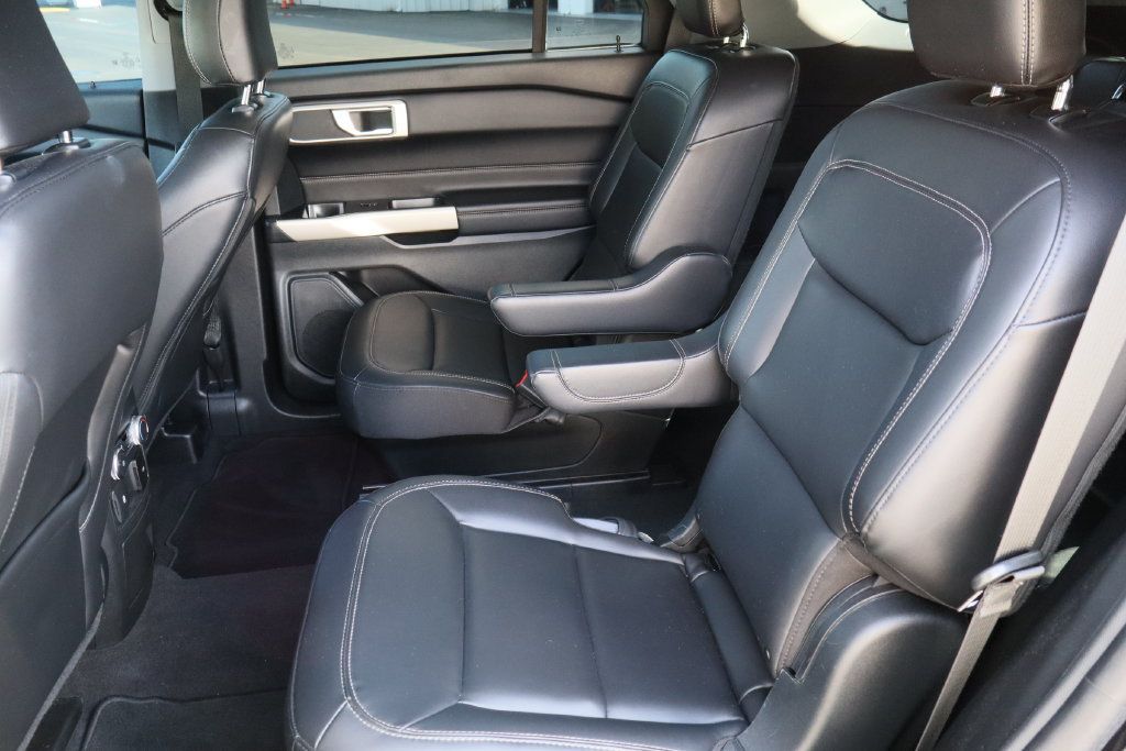 Used 2022 Ford Explorer XLT w/ Equipment Group 202A RWD image 24