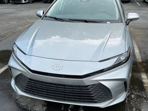 Used 2025 Toyota Camry LE FWD image 13