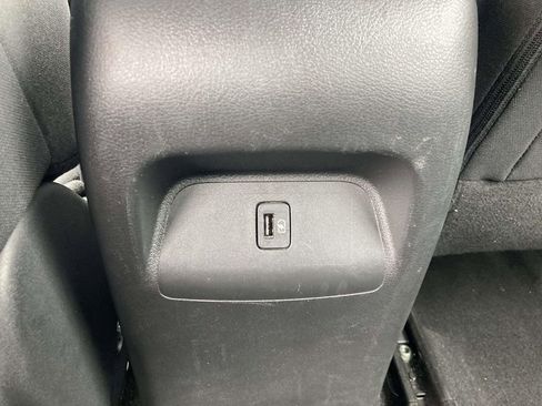 Used 2022 Nissan Sentra SV FWD image 17