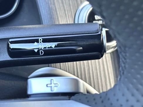 New 2025 Mercedes-Benz GLC 350e 4MATIC image 16