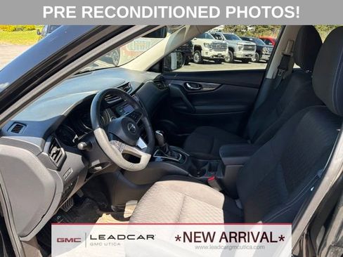 Used 2020 Nissan Rogue SV AWD/4WD image 18