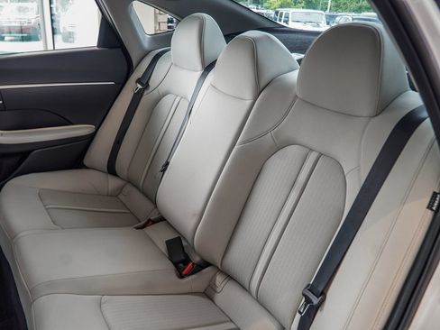 Used 2025 Hyundai Sonata SE FWD image 39