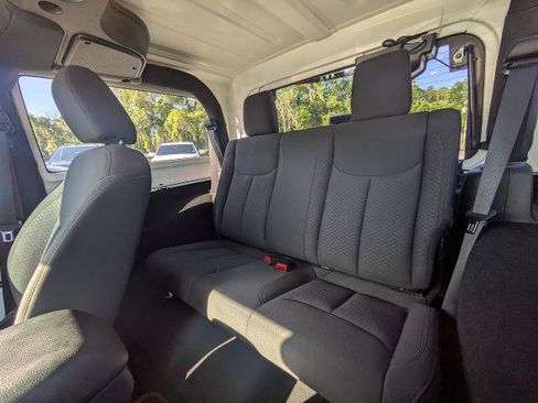 Used 2018 Jeep Wrangler Sport AWD/4WD image 14