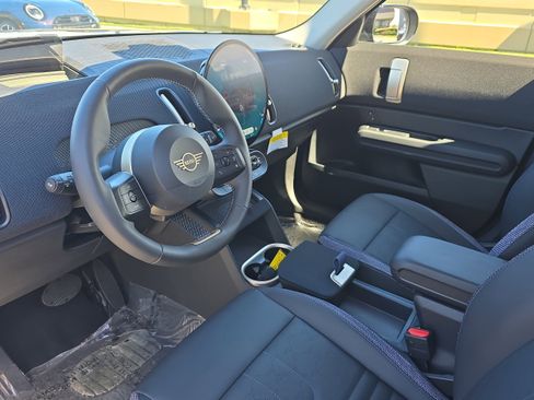 Certified 2025 MINI Cooper Countryman S image 16