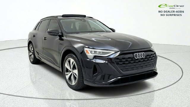 Used 2024 Audi Q8 e-tron Premium AWD/4WD image 1