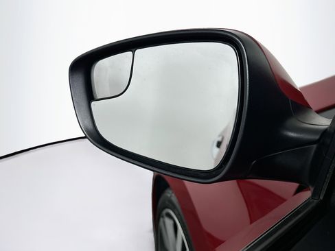 Used 2016 Hyundai Elantra Limited image 16