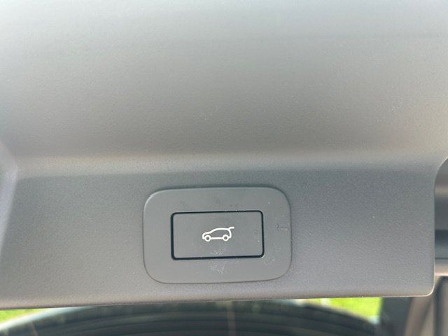 Used 2026 Jaguar F-PACE R-Dynamic S AWD/4WD image 13