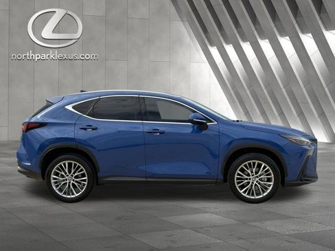 Certified 2025 Lexus NX 350 AWD w/ Accessory Package (Z1) image 4