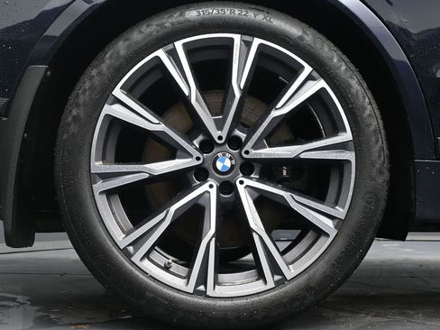 Used 2021 BMW X7 M50i w/ Executive Package image 9