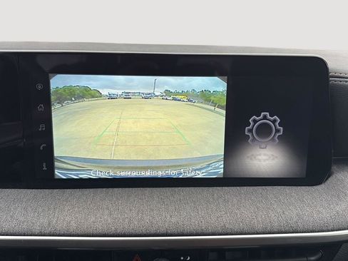 Used 2025 Nissan Kicks SV image 24