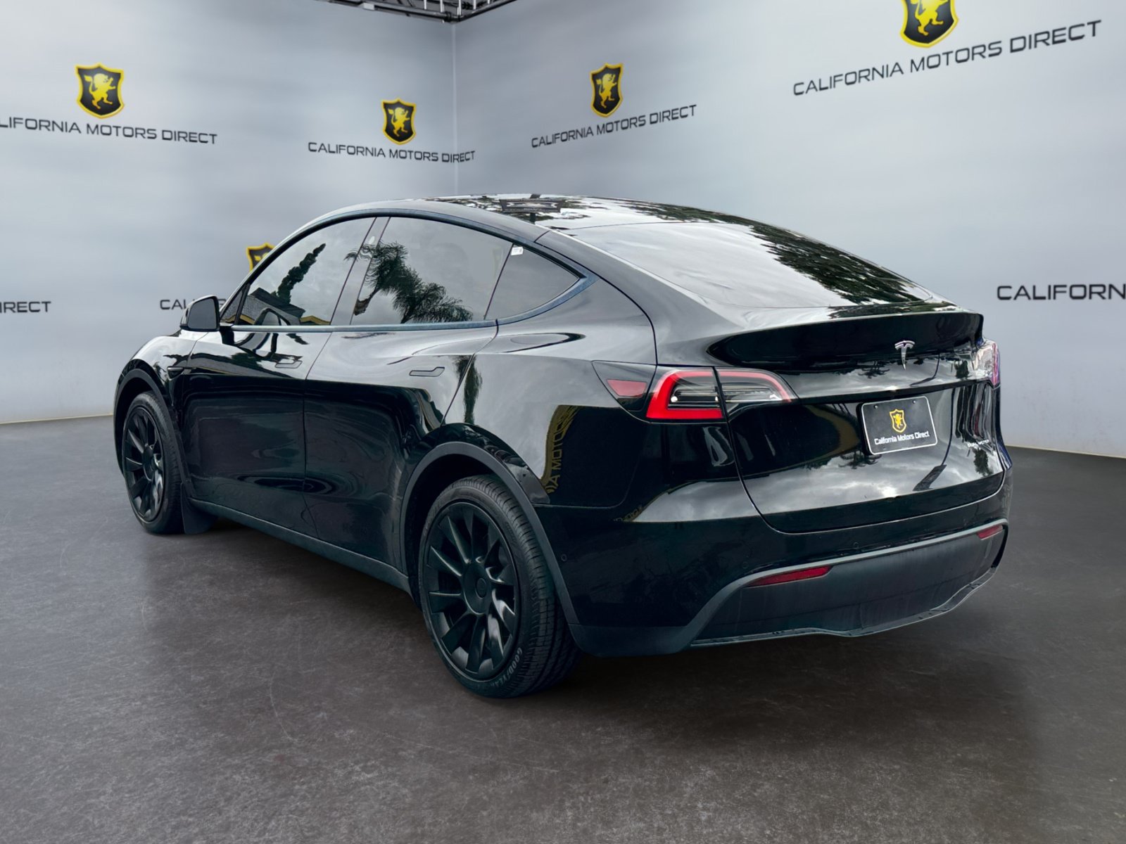 Used 2021 Tesla Model Y Long Range AWD/4WD image 3