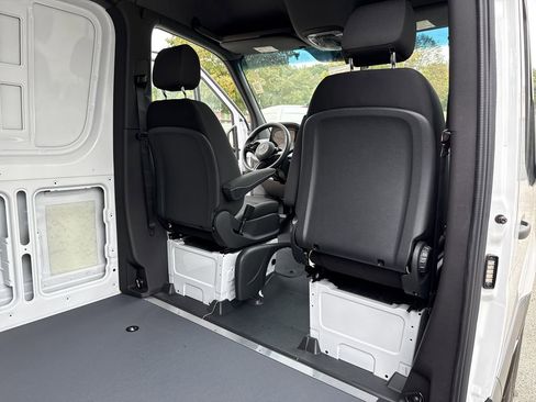 New 2025 Mercedes-Benz Sprinter 2500 image 11