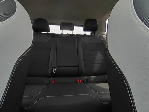 Used 2025 Volkswagen Taos SE image 17