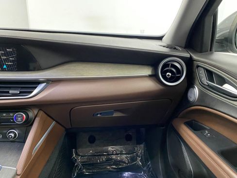 Used 2019 Alfa Romeo Stelvio Ti image 24