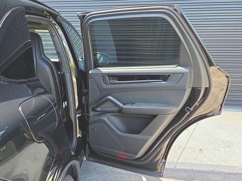 New 2026 Porsche Cayenne GTS image 22