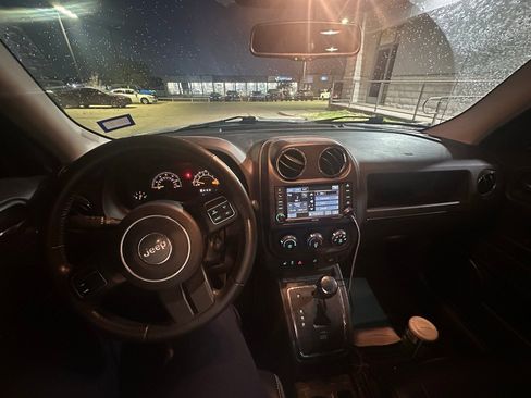 Used 2016 Jeep Patriot High Altitude image 13