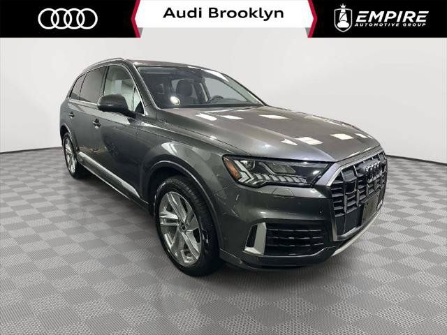 Used 2023 Audi Q7 3.0T Premium w/ Convenience Package AWD/4WD image 1