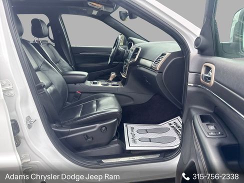 Used 2017 Jeep Grand Cherokee Limited w/ Luxury Group II AWD/4WD image 14