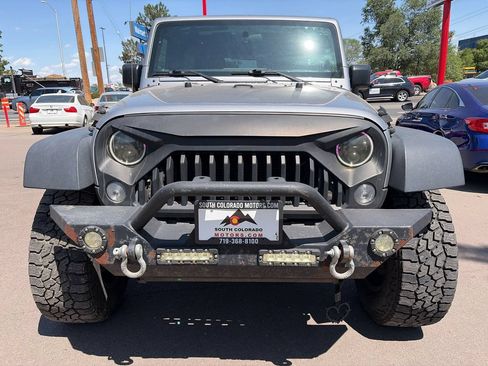 Used 2017 Jeep Wrangler Unlimited Sport w/ Max Tow Package AWD/4WD image 2