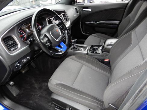 Used 2021 Dodge Charger SXT w/ Blacktop Package AWD/4WD image 10