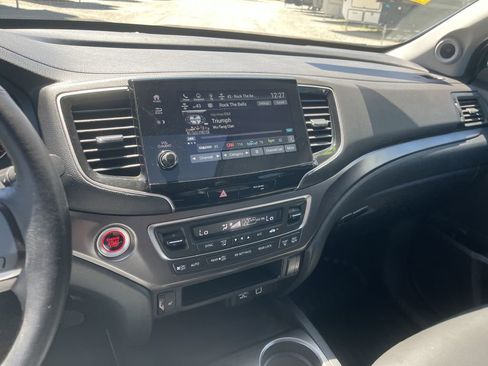 Used 2022 Honda Pilot Black Edition image 32